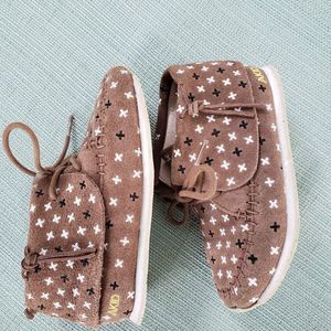 10c girls shoes AKID quality leather kids children high top moccasin style.